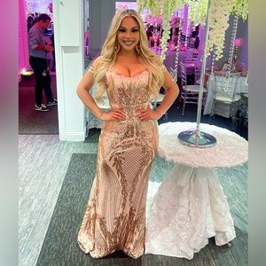 Sequin Maxi Dress ✨